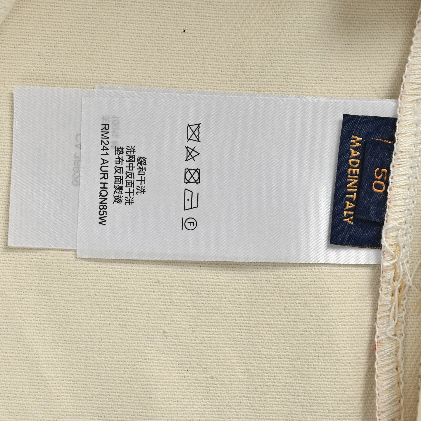 Louis Vuitton/